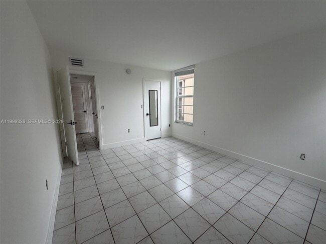 Building Photo - 706 NW 87th Ave