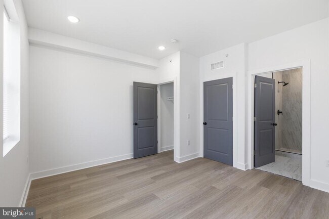 Building Photo - 2123 N 9th St