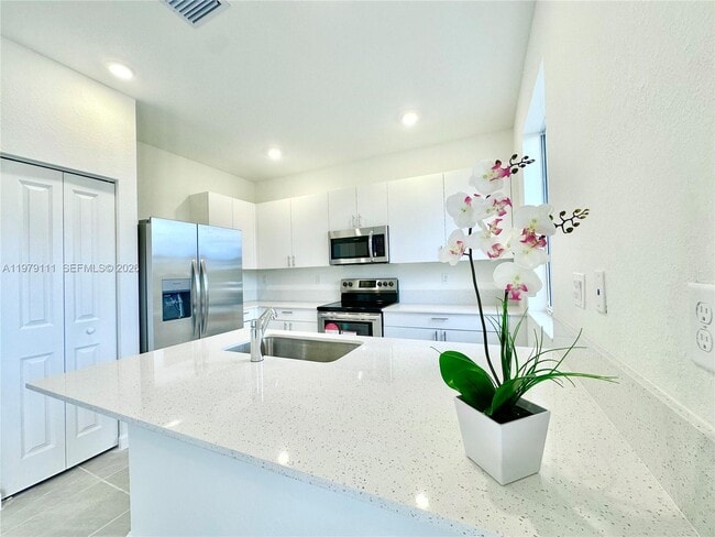 Building Photo - 16213 SW 288th Terrace