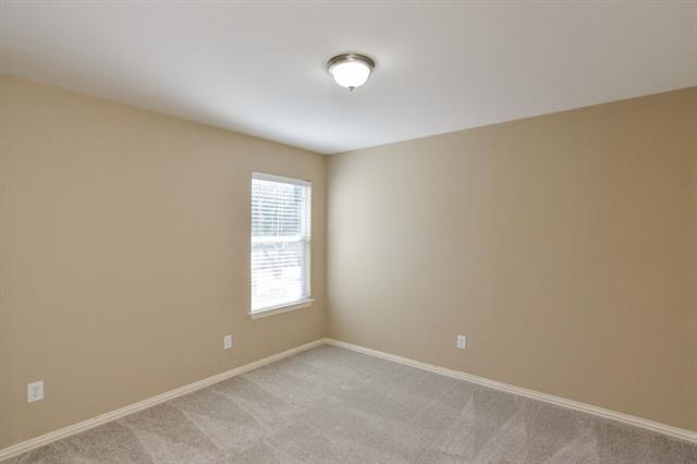 Building Photo - 9810 Walnut Hill Dr