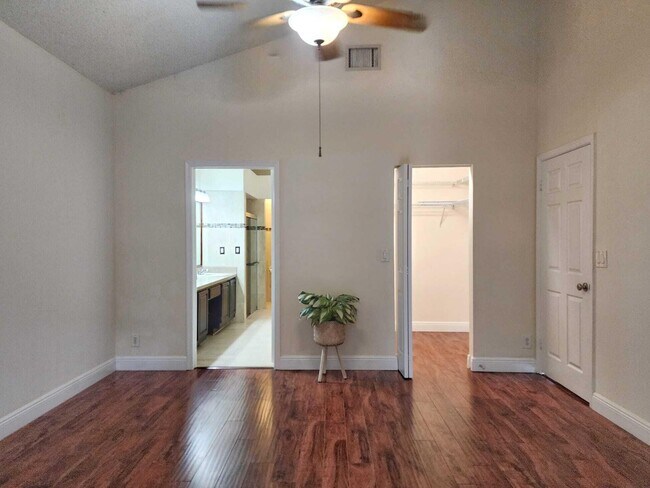 Building Photo - 7705 Forest Green Ln
