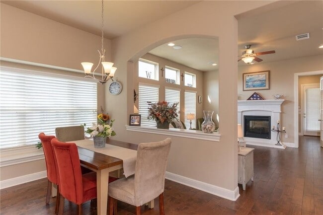 Building Photo - 4120 Vinalopo Dr