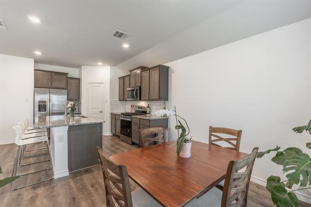 Building Photo - 605 Rawhide Way