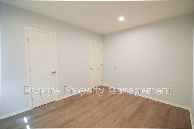 Building Photo - 5440 S J St