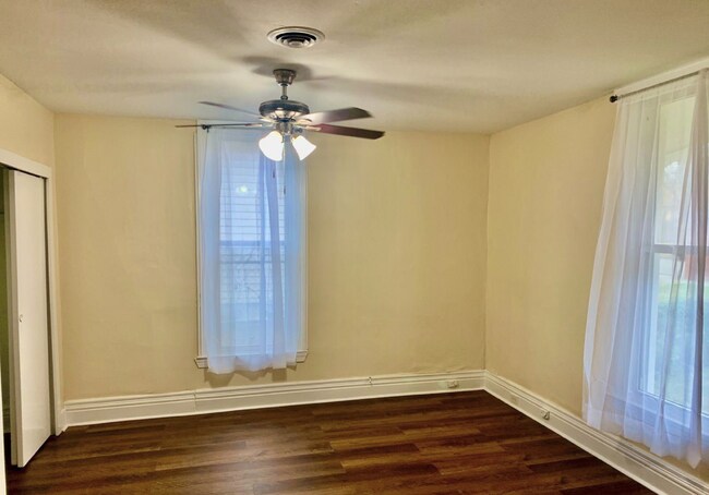 Building Photo - 1709 Cass St