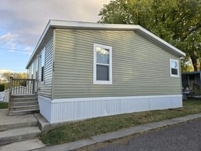 Building Photo - 266 Mallard Ln