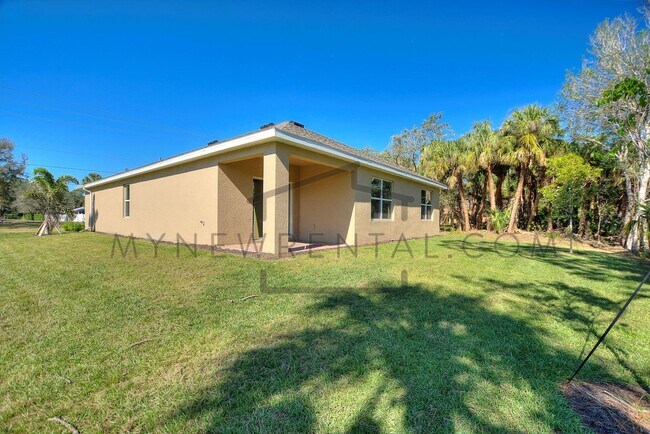 Building Photo - Deposit-Free! Modern, energy efficient hom...