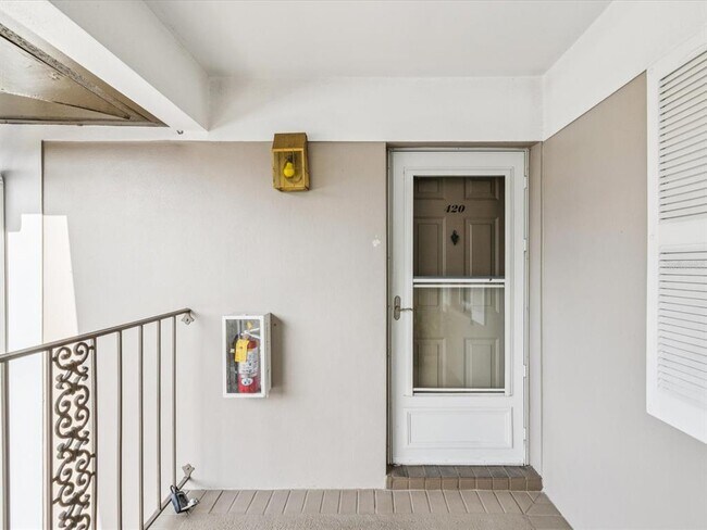 Building Photo - 5265 E Bay Dr