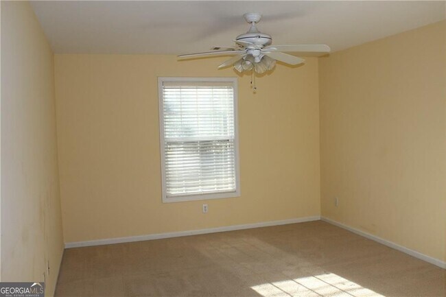 Building Photo - 2627 Hampton Park Dr