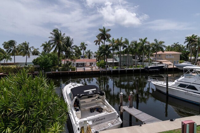 Building Photo - 76 Isle of Venice Dr