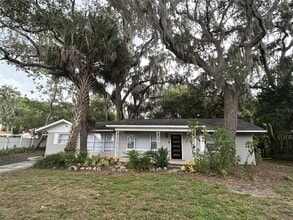 Building Photo - 2899 E Crooked Lake Dr