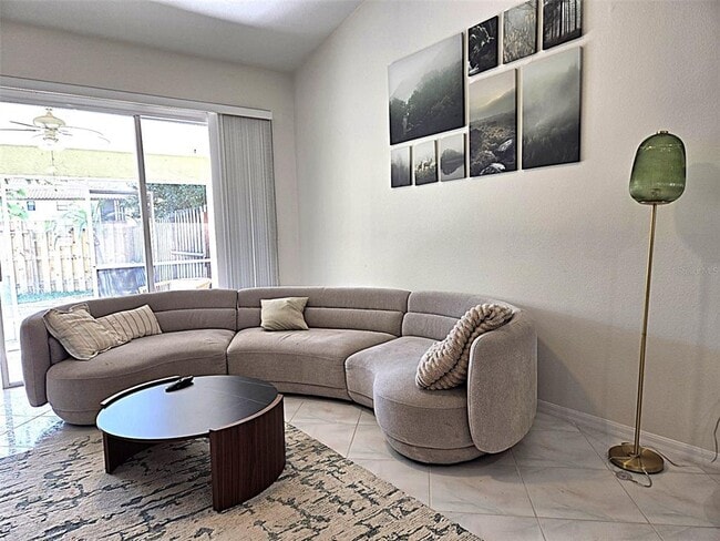 Building Photo - 2547 Estancia Blvd