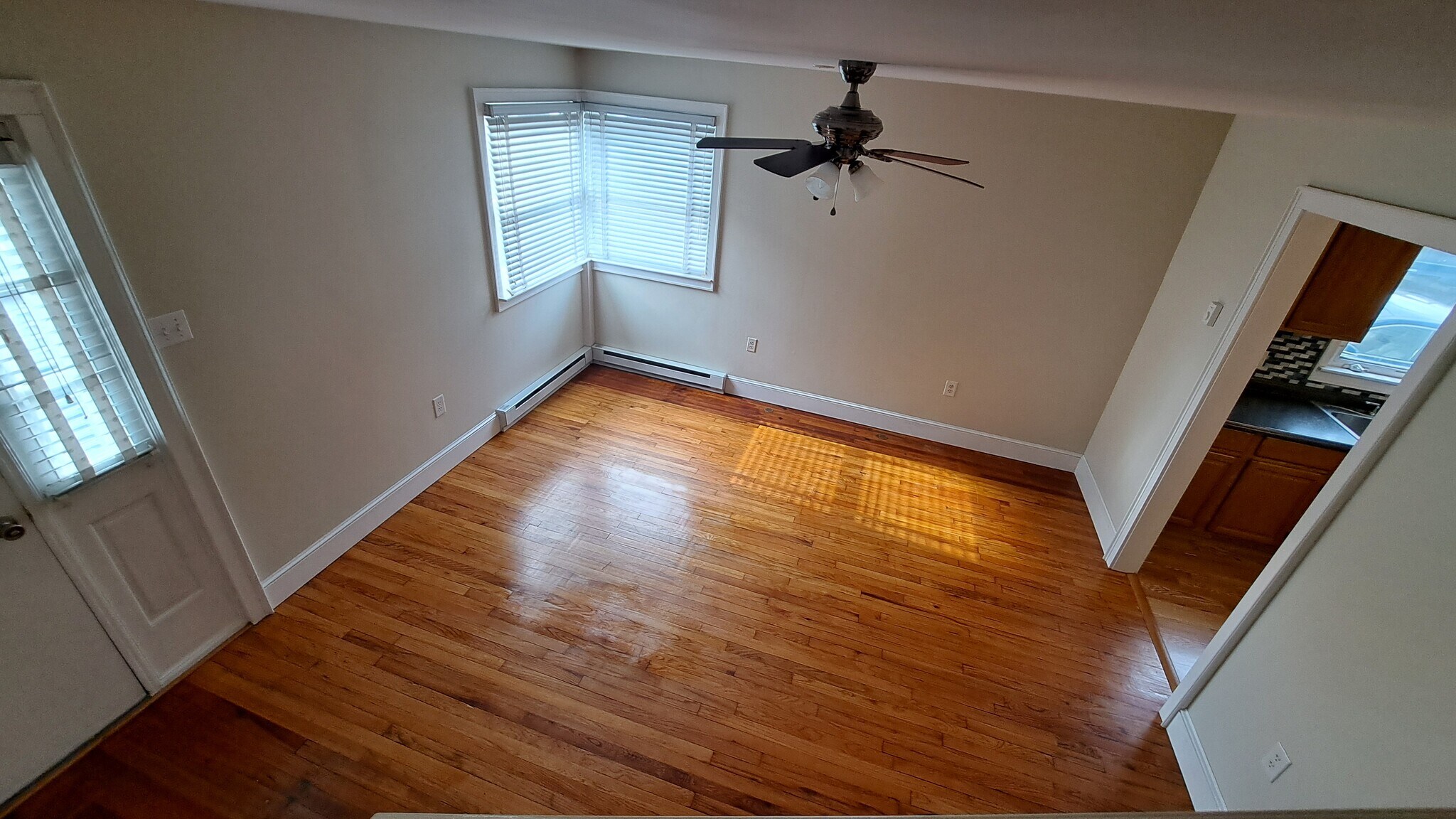 Building Photo - 99 Short St