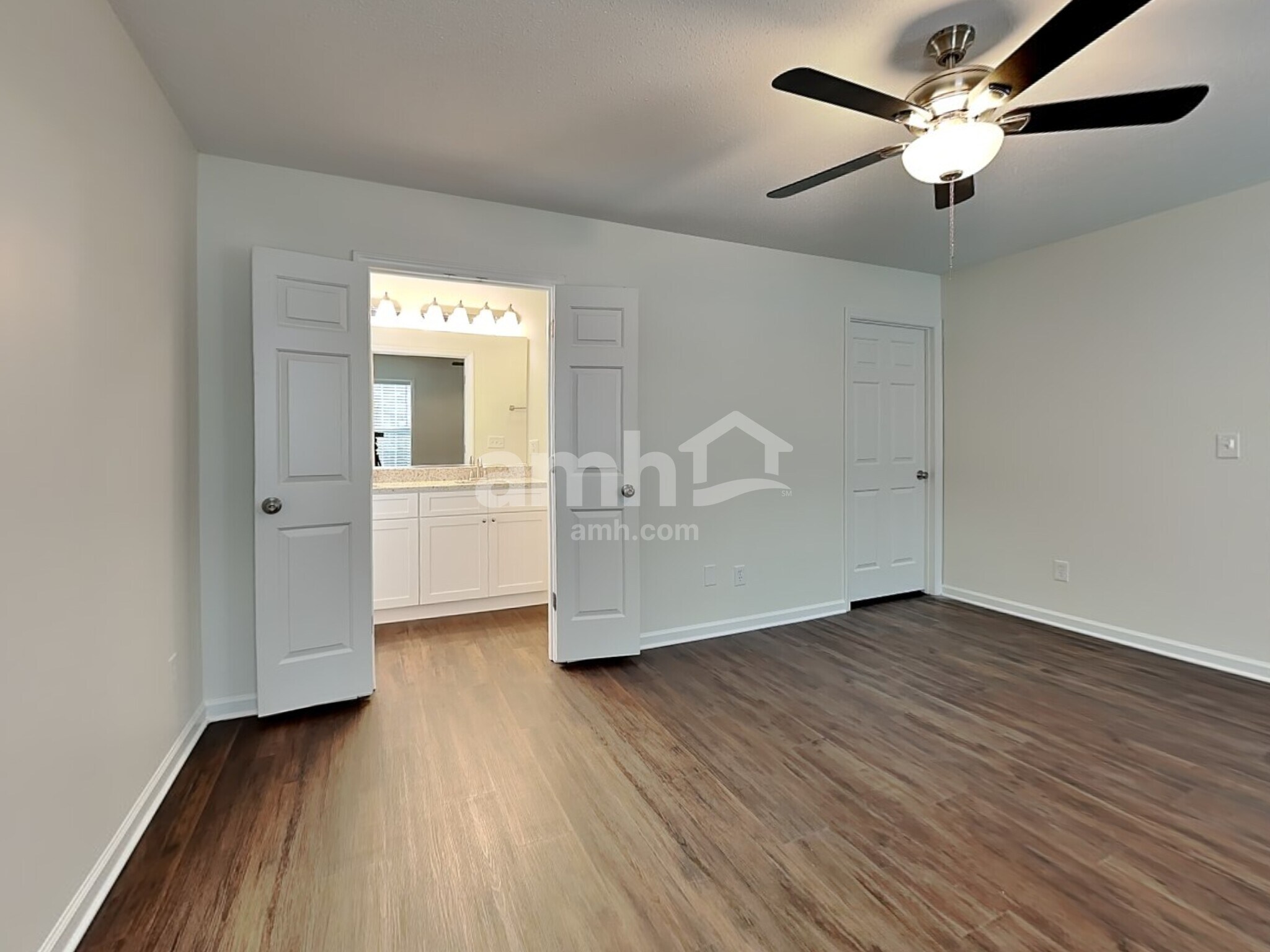 Building Photo - 5715 Regent Village Dr