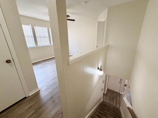 Building Photo - 3825 Kimberly Dr