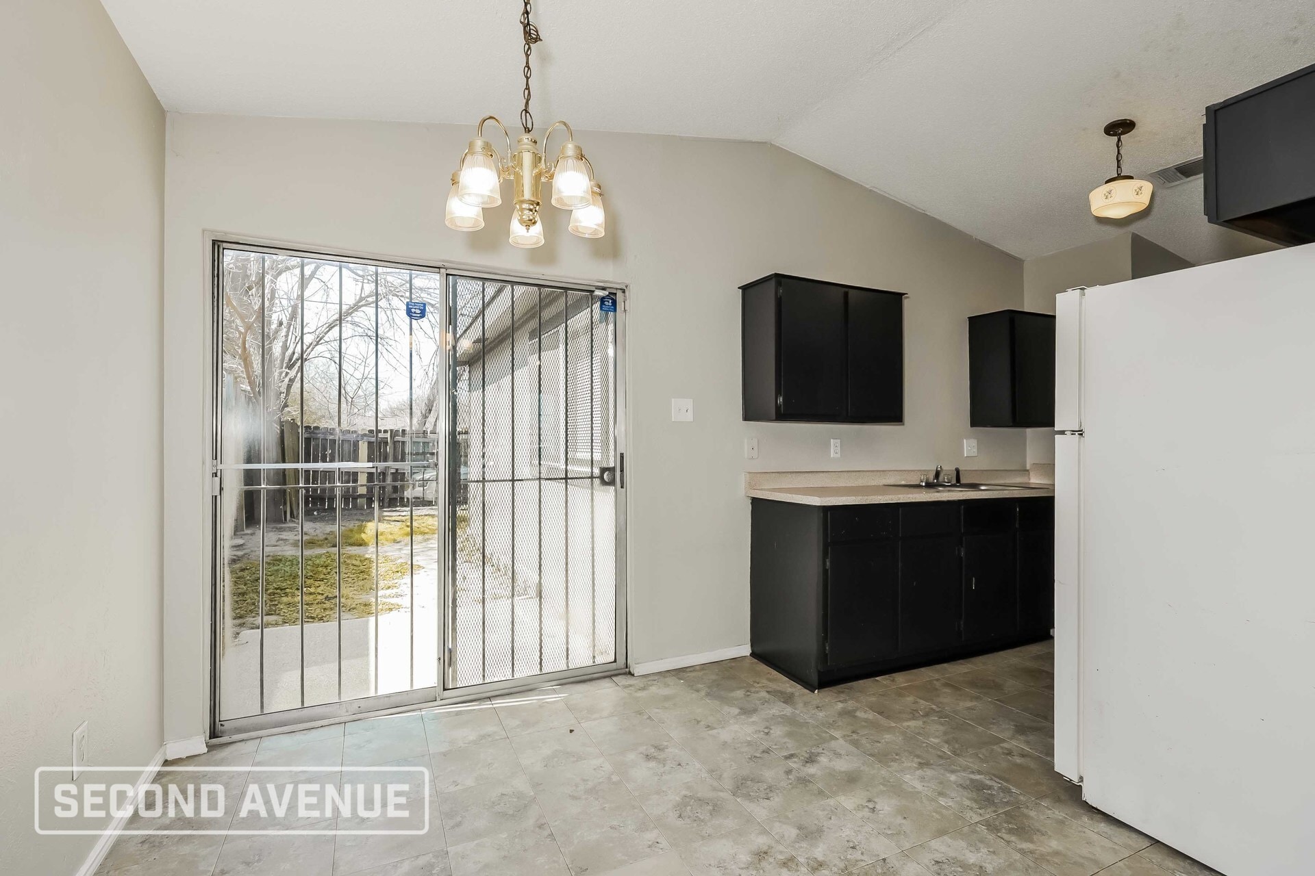 Building Photo - 1937 Red Cloud Dr