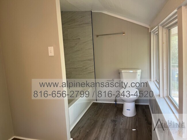 Building Photo - Beautiful Rehab on Corner Lot in Midtown, ...