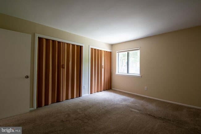 Building Photo - 907 Meadow Woods Ln