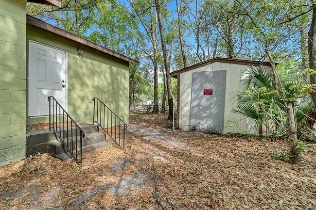 Building Photo - ***TWO WEEKS FREE*** Charming 2BR Home for Rent in Jacksonville