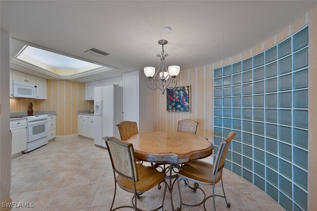 Building Photo - 4751 Gulf Shore Blvd N