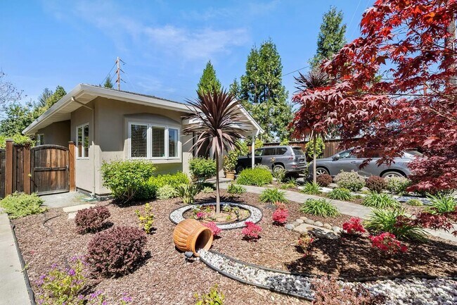 Building Photo - 530 Irven Ct