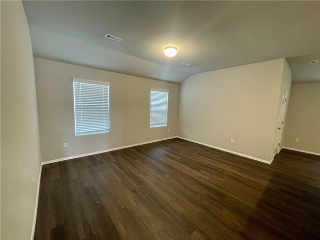 Building Photo - 2705 Bauer St