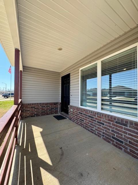 Building Photo - 1402 S Pampas St