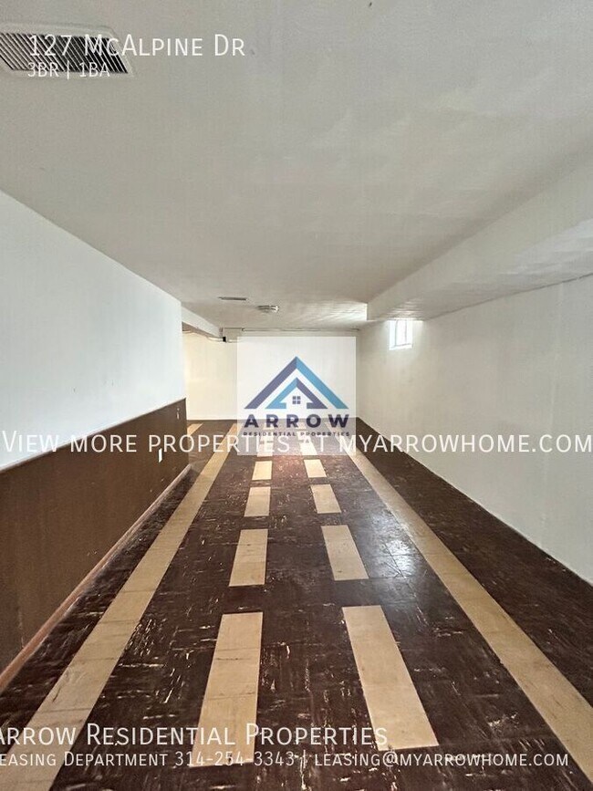 Building Photo - 127 McAlpine Dr-