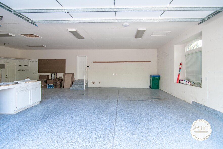 Building Photo - 2157 E Scenic Oaks Cv