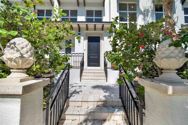 Building Photo - 425 N Ocean Blvd