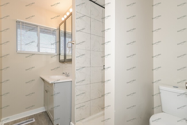 Building Photo - 4639 Frankfort Ave