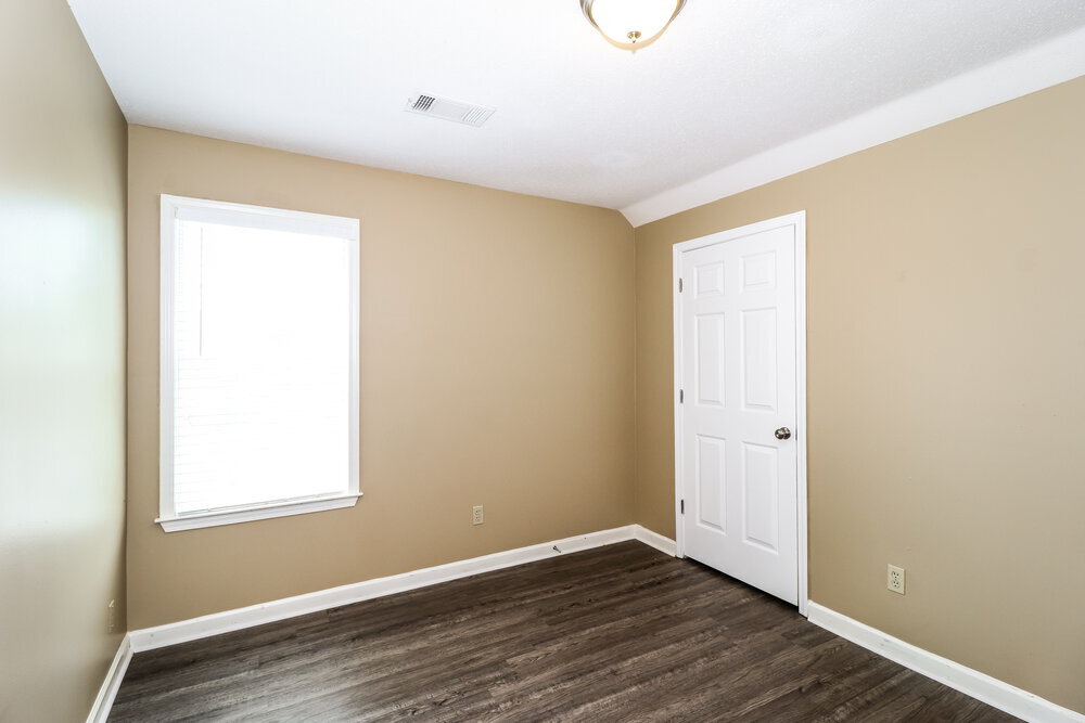 Building Photo - 9115 Park Crest Dr