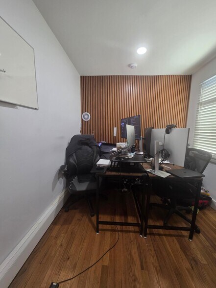 Building Photo - 478 Fabyan Pl