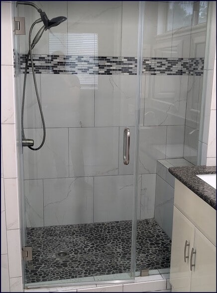 Building Photo - 11076 Brentwood Dr