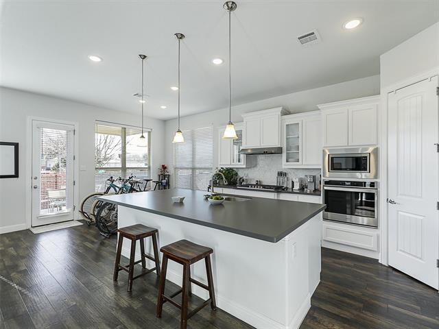 Building Photo - 1820 Amazon Dr
