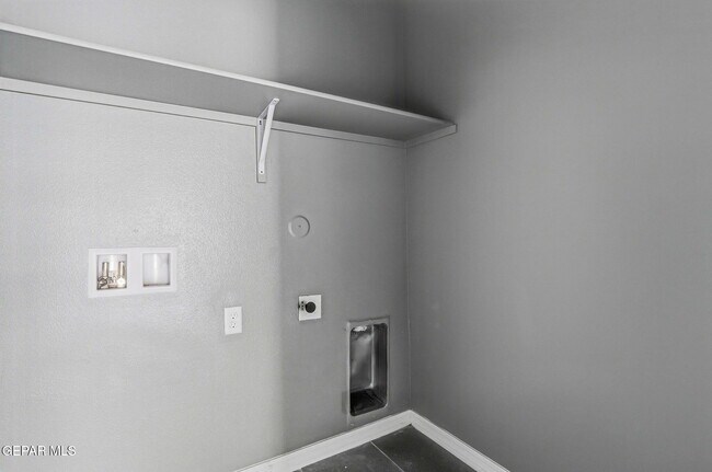 Building Photo - 941 Gulf Streams Ave