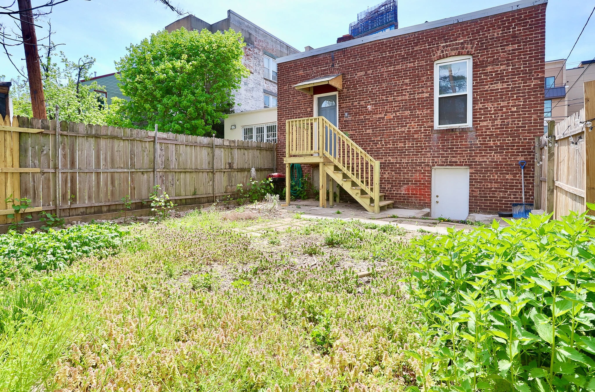 Building Photo - 166 Saint Pauls Ave