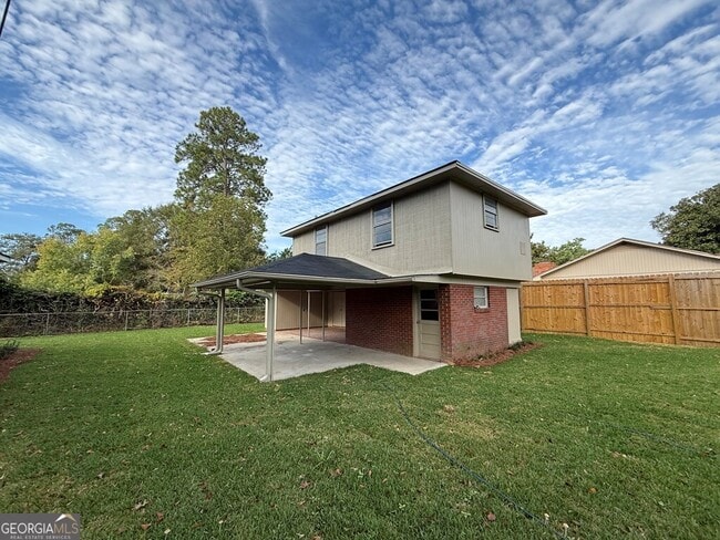 Building Photo - 412 Roberson St