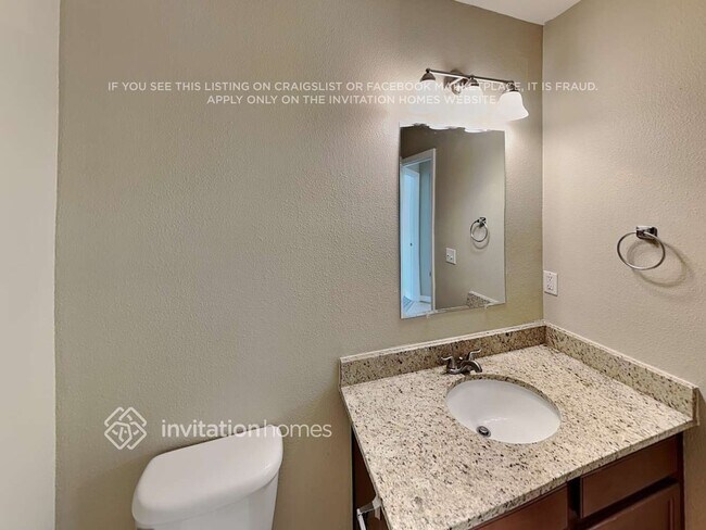 Building Photo - 942 Grapewood St