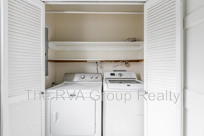 Building Photo - 1601 Lancashire Dr