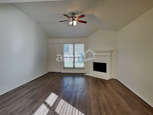 Building Photo - 2803 Seastrand Ln