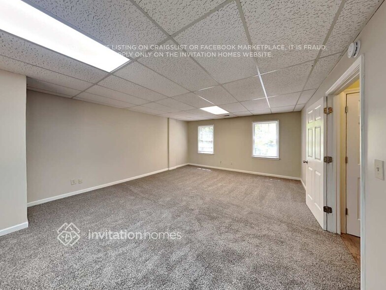 Building Photo - 1610 Windy Hill Pl SE