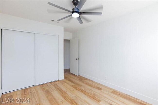 Building Photo - Adorable Newly Renovated 2-Bedroom Condo with Modern Upgrades!