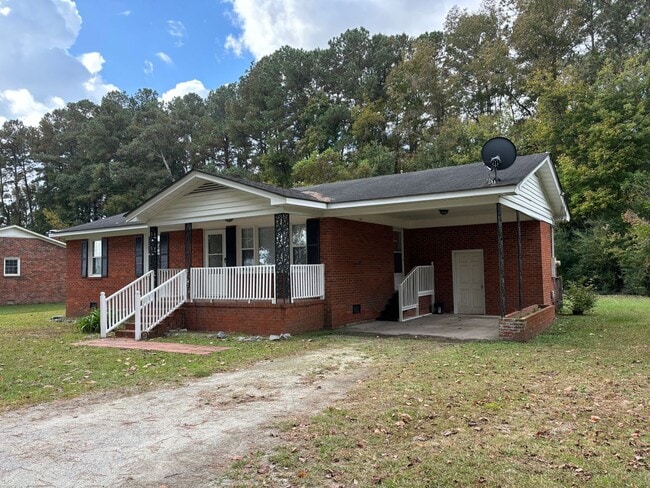 Building Photo - 2755 Hwy 123 N