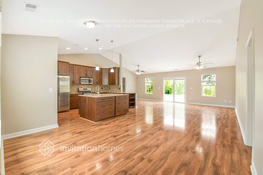 Building Photo - 5906 Barefoot Ln