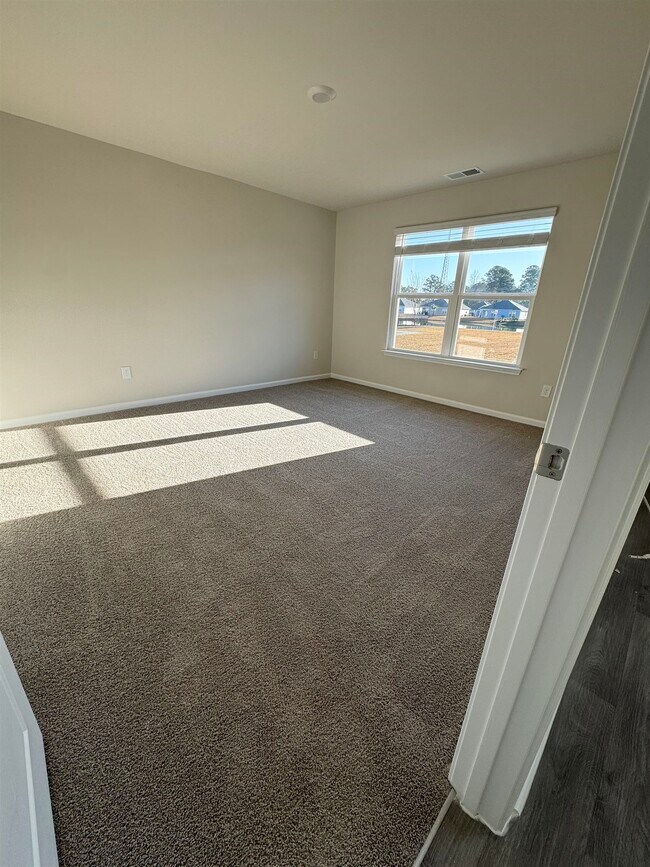 Building Photo - 141 Bud Dr