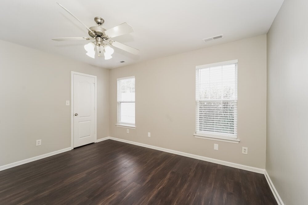 Building Photo - 734 Ablow Dr