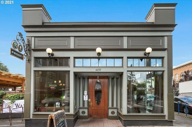 Building Photo - Urban Retreat in the Heart of Mississippi w/ Reserved Parking – 2bd/1.bath Upscale Condo