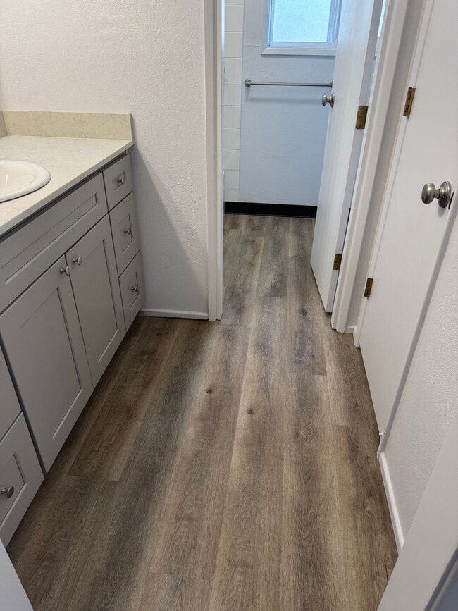 Building Photo - thaa01