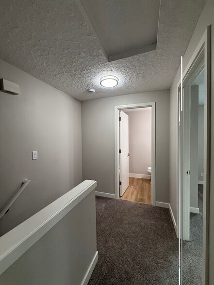Building Photo - 5115 SW 62nd Ave